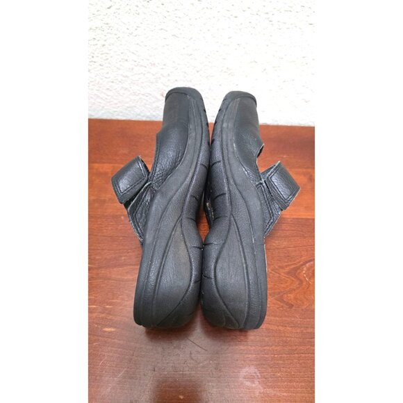 Keen Women's Black Leather Mary Jane Style Slip-On Shoes Adjustable Strap Size - Picture 5 of 7